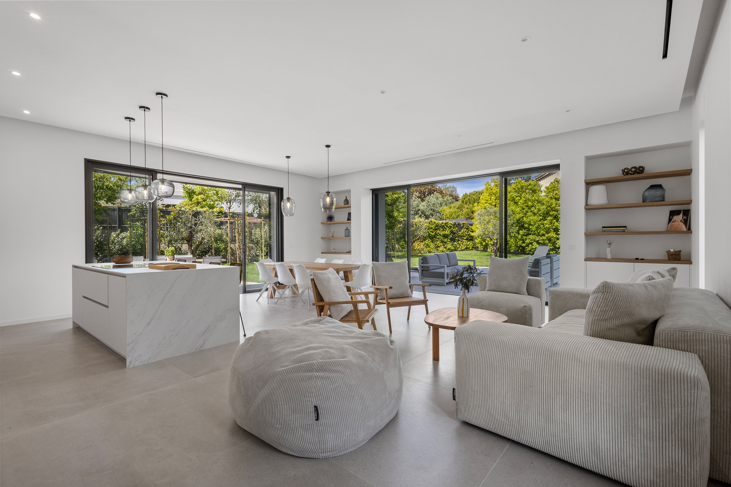 Villa les Camphriers Mougins - Salon lumineux