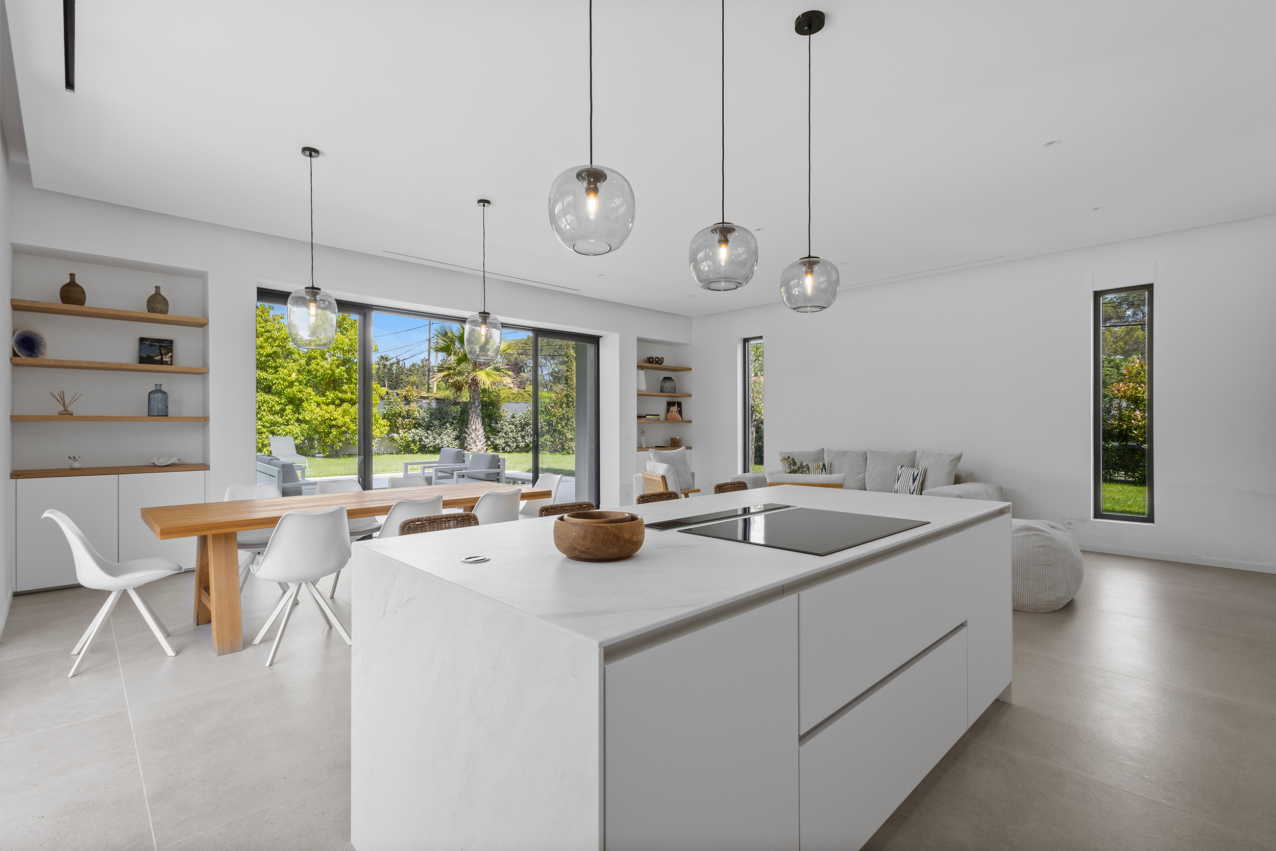 Villa les Camphriers Mougins - Séjour avec cuisine équipée