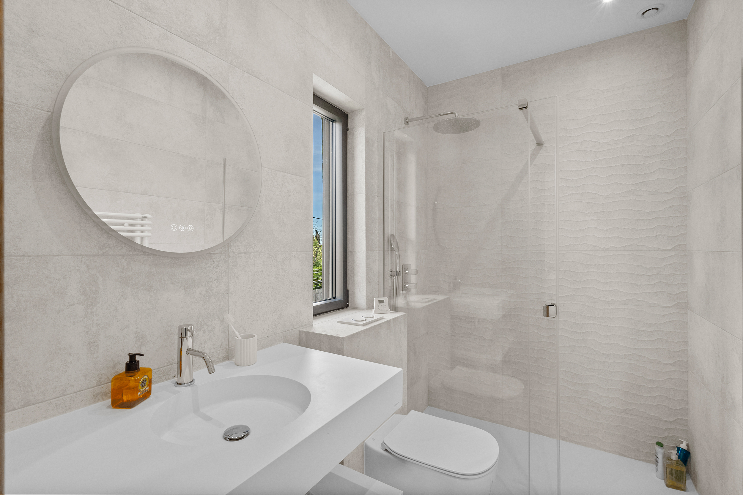 Villa les Camphriers Mougins - Salle de douche suite n°2