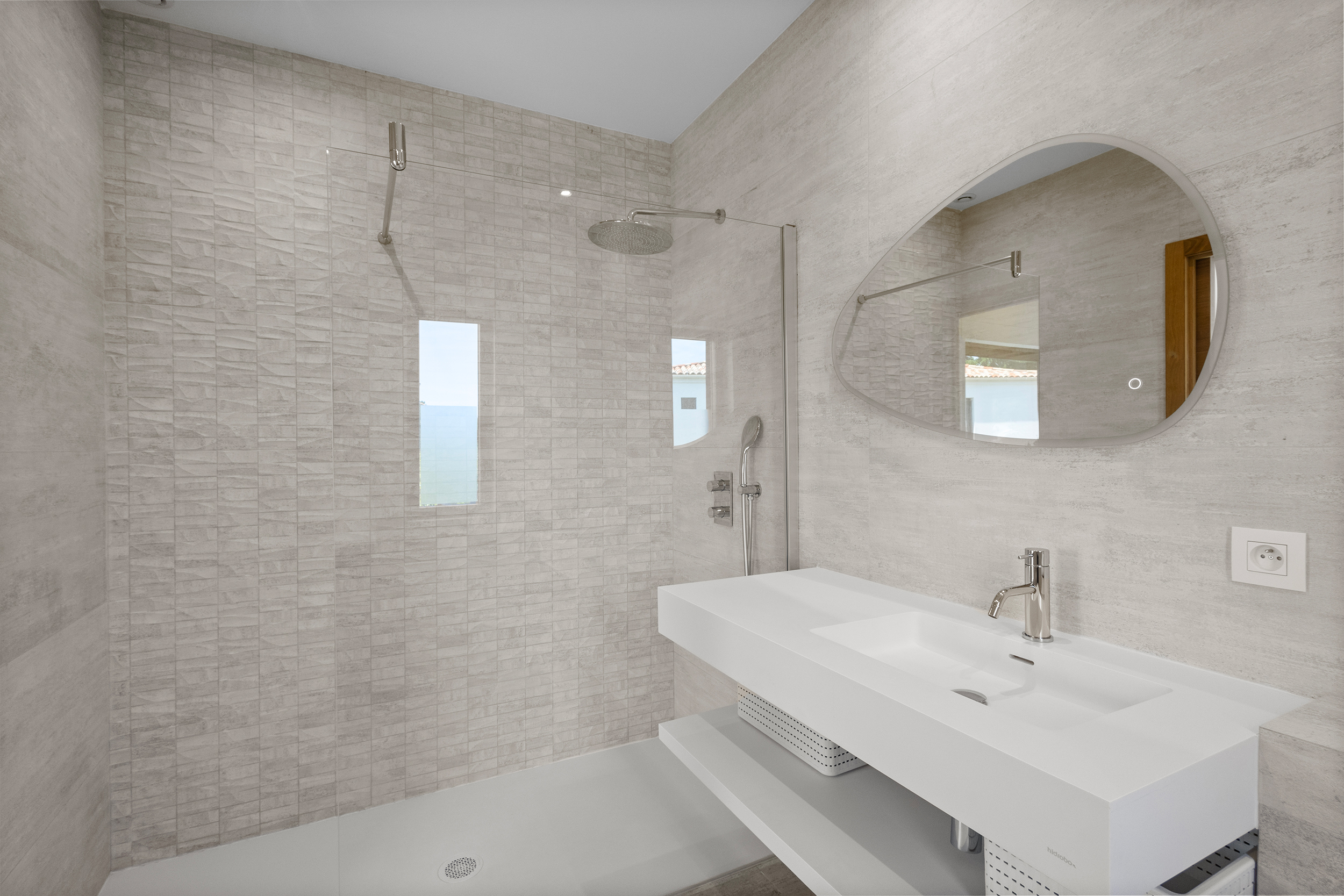 Villa les Camphriers Mougins - Salle de douche suite n°4