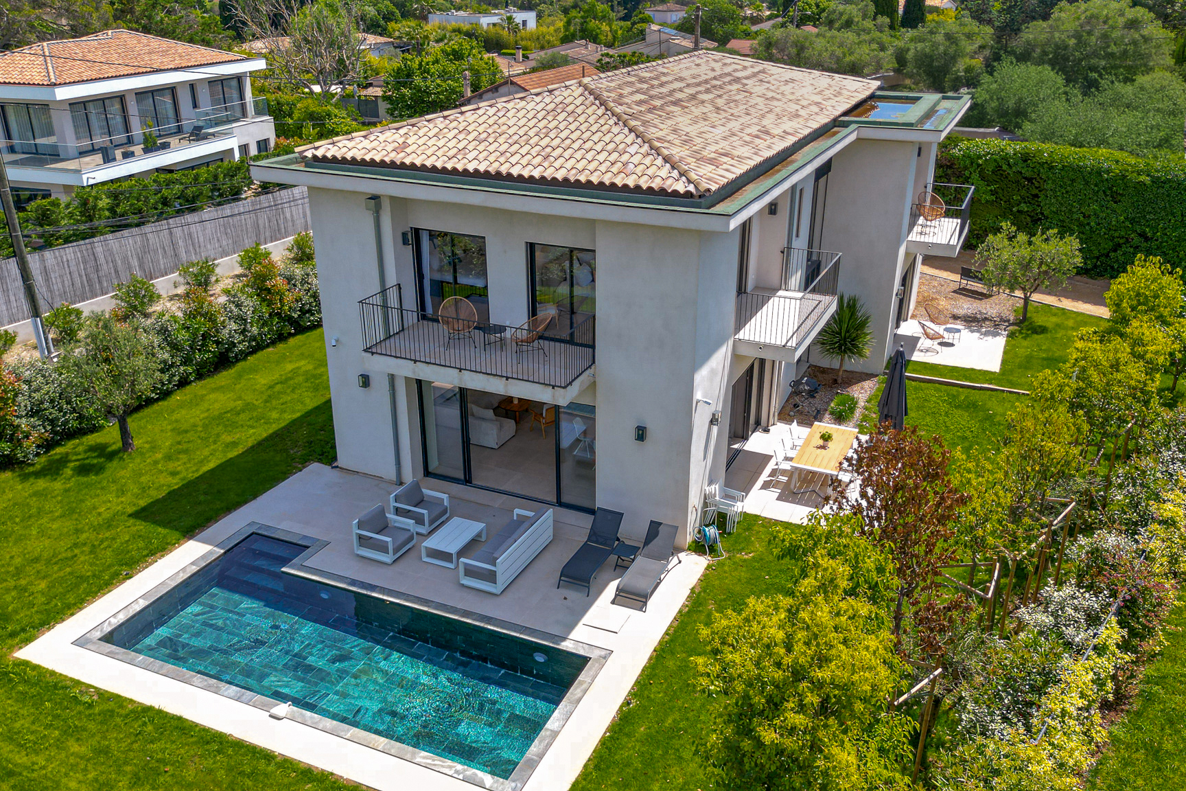 Villa les Camphriers Mougins - Vue d'ensemble de la villa