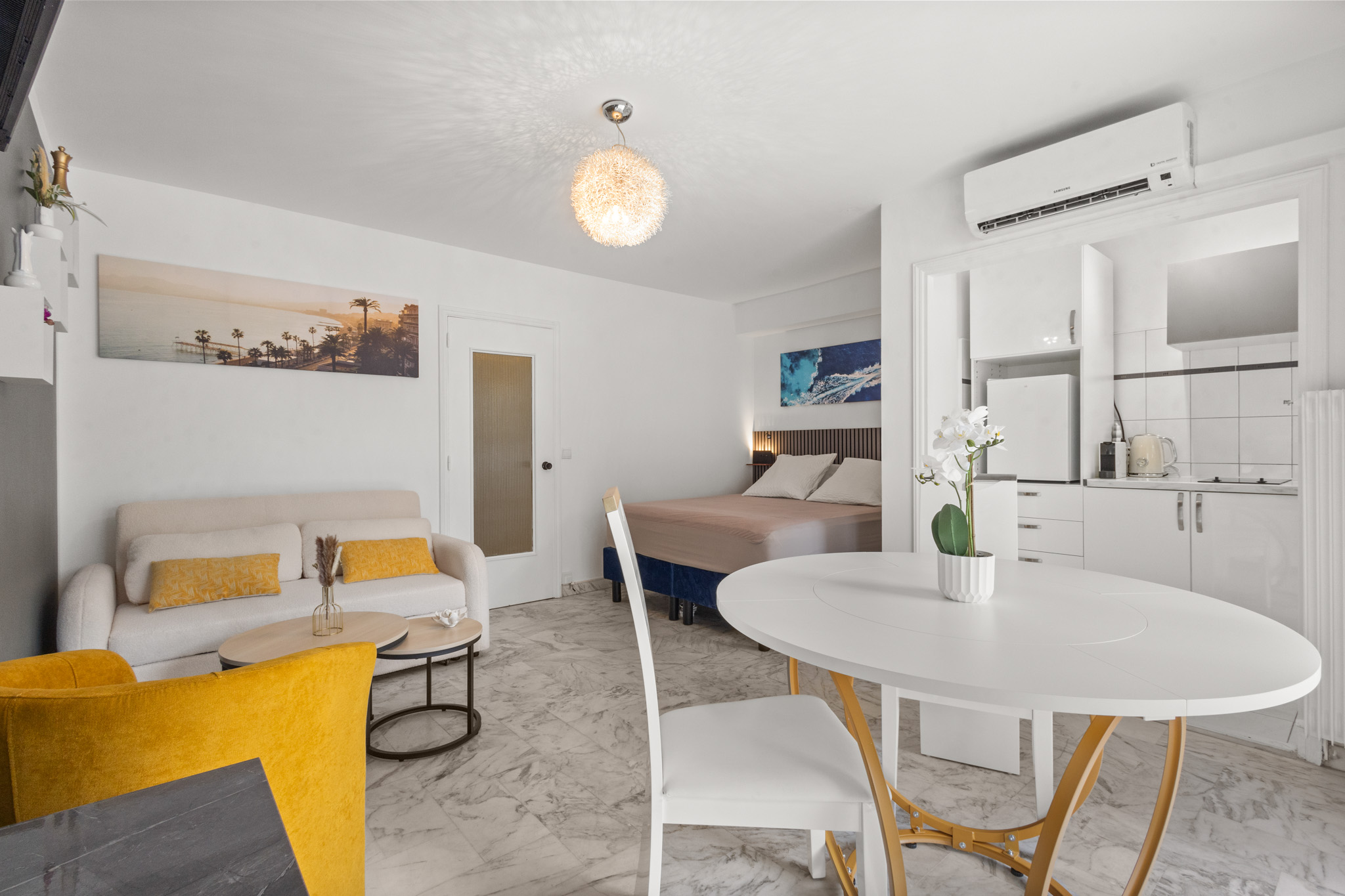 Studio Carla à Cannes - Salle à manger