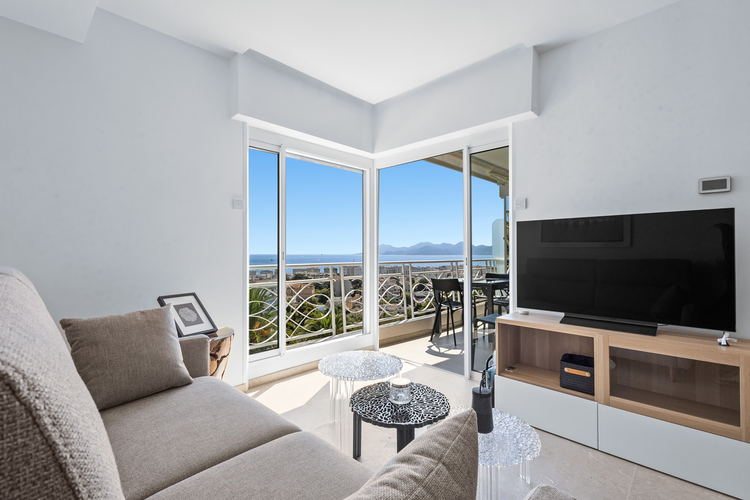 Appartement Léo - Salon avec TV