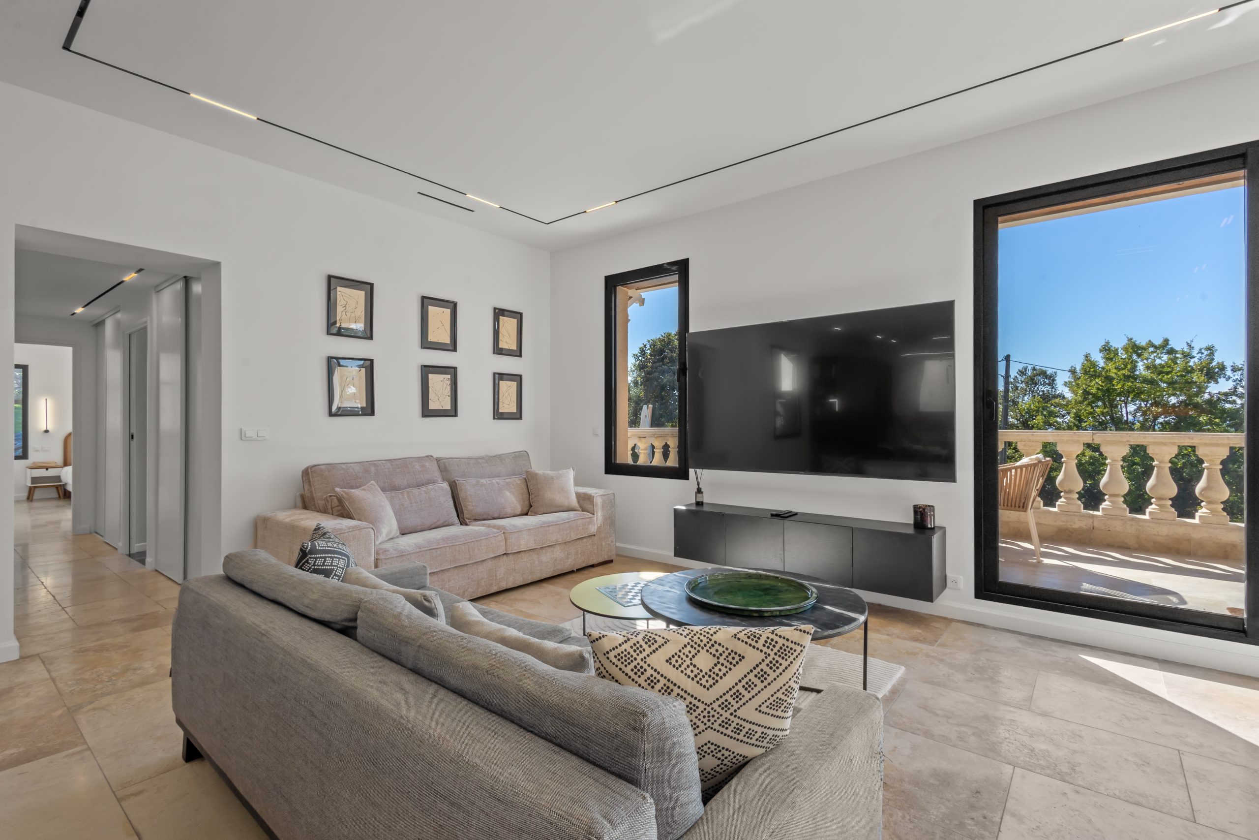 Villa Bassie Mougins - Salon TV