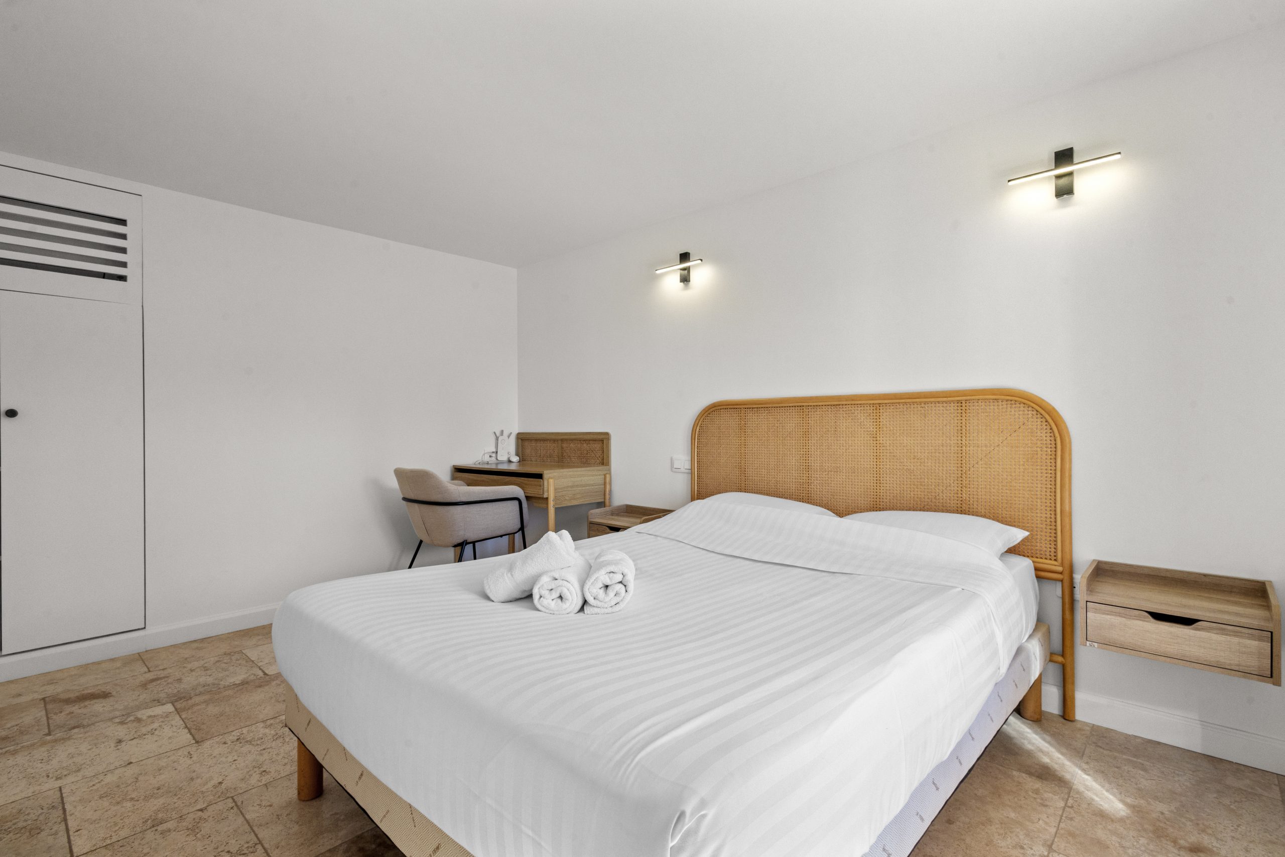 Villa Bassie Mougins - Chambre n°3 avec bureau