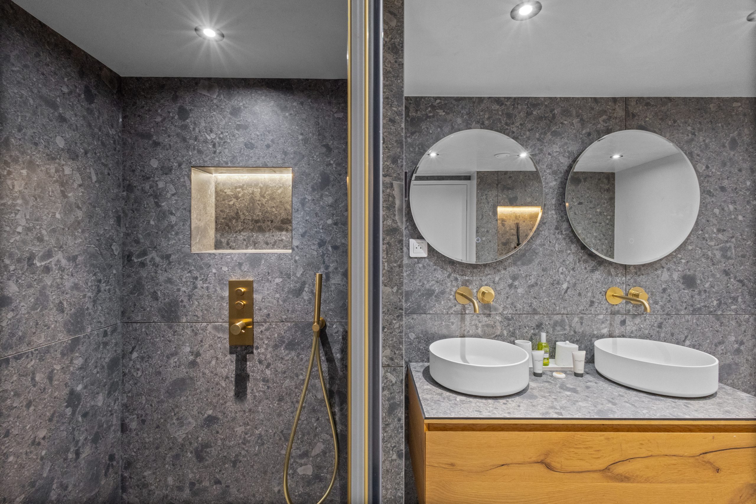 Villa Bassie Mougins - Salle de douche chambres n°3 et 4