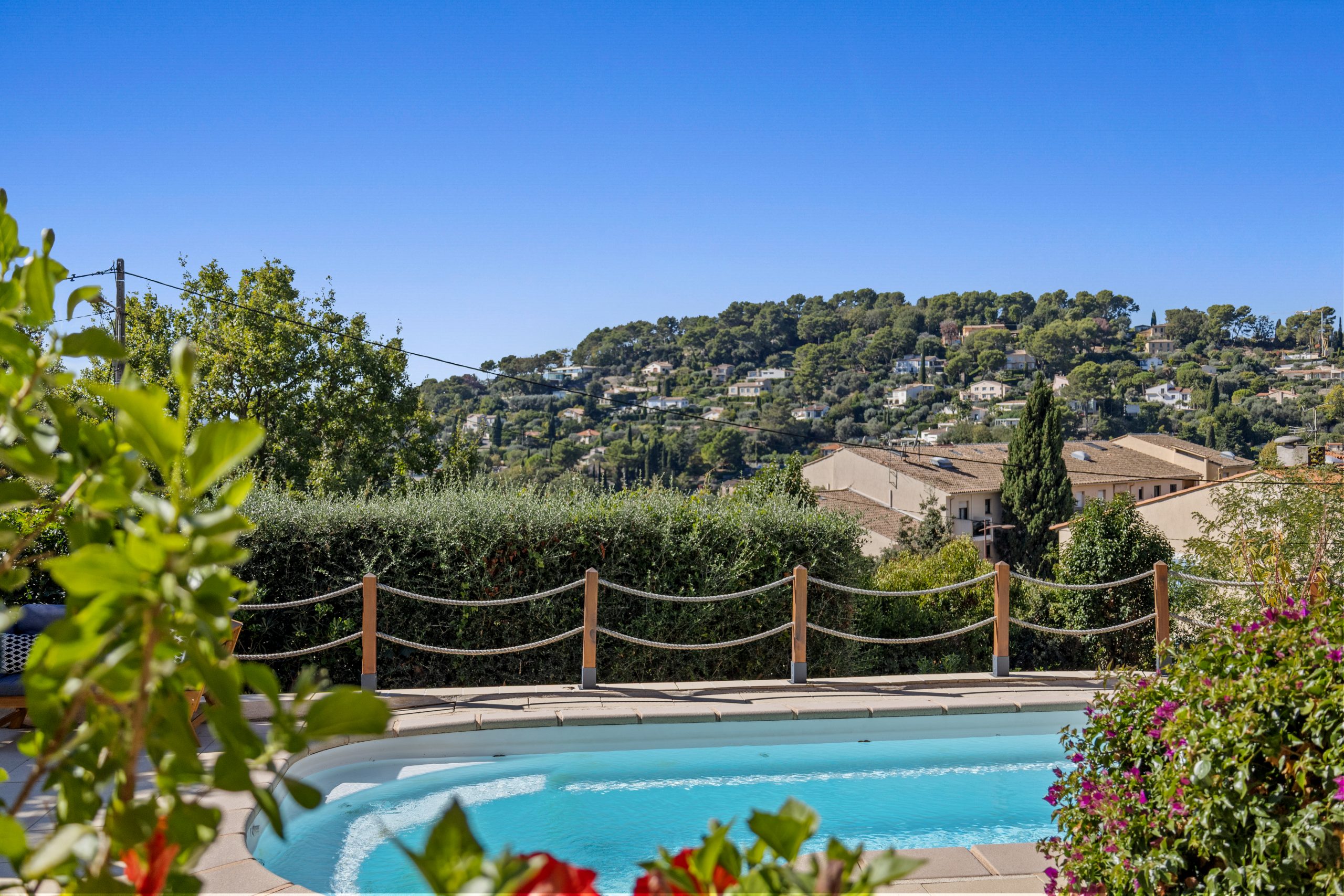 Villa Bassie Mougins - Piscine avec vue