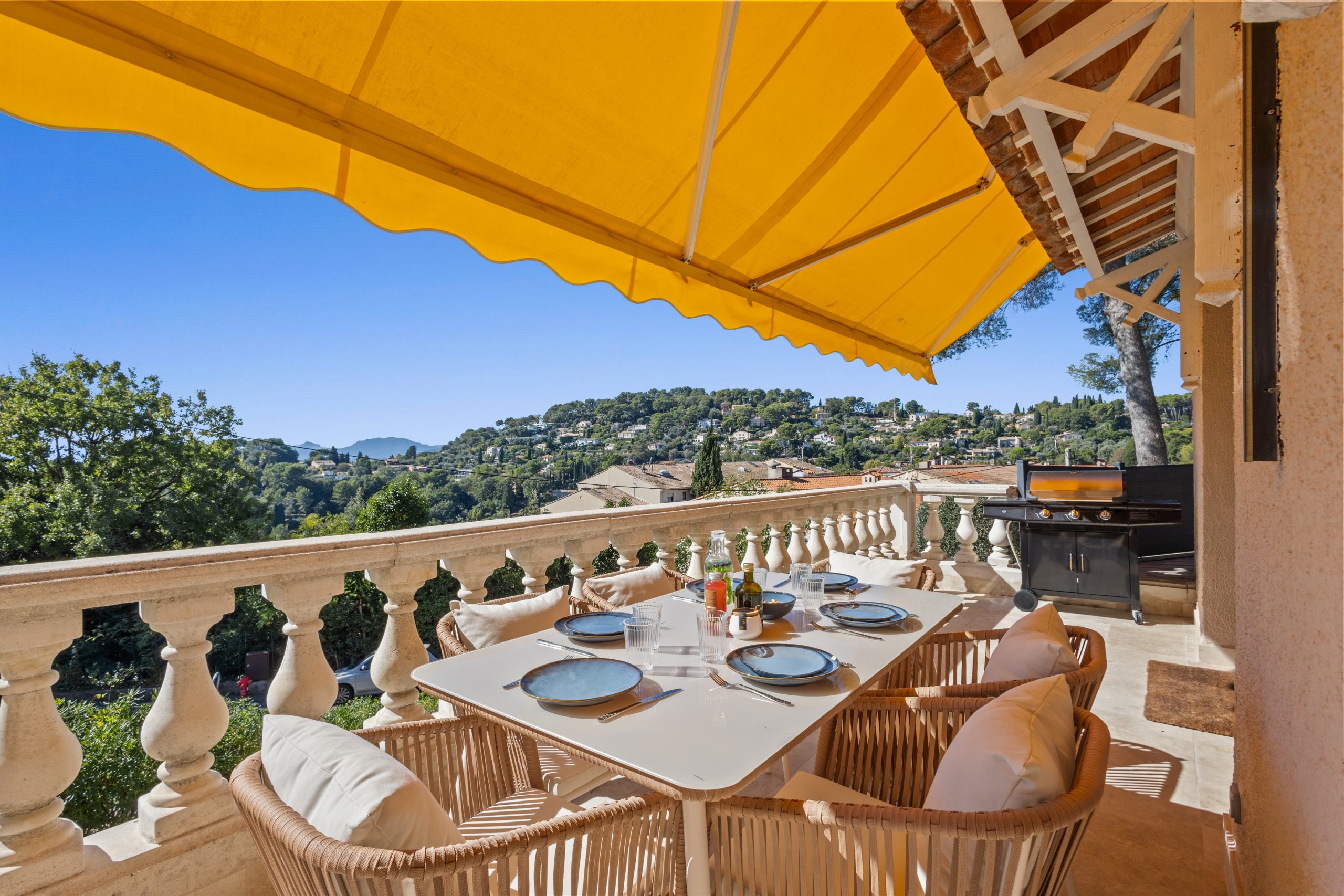 Villa Bassie Mougins - Terrasse avec barbecue
