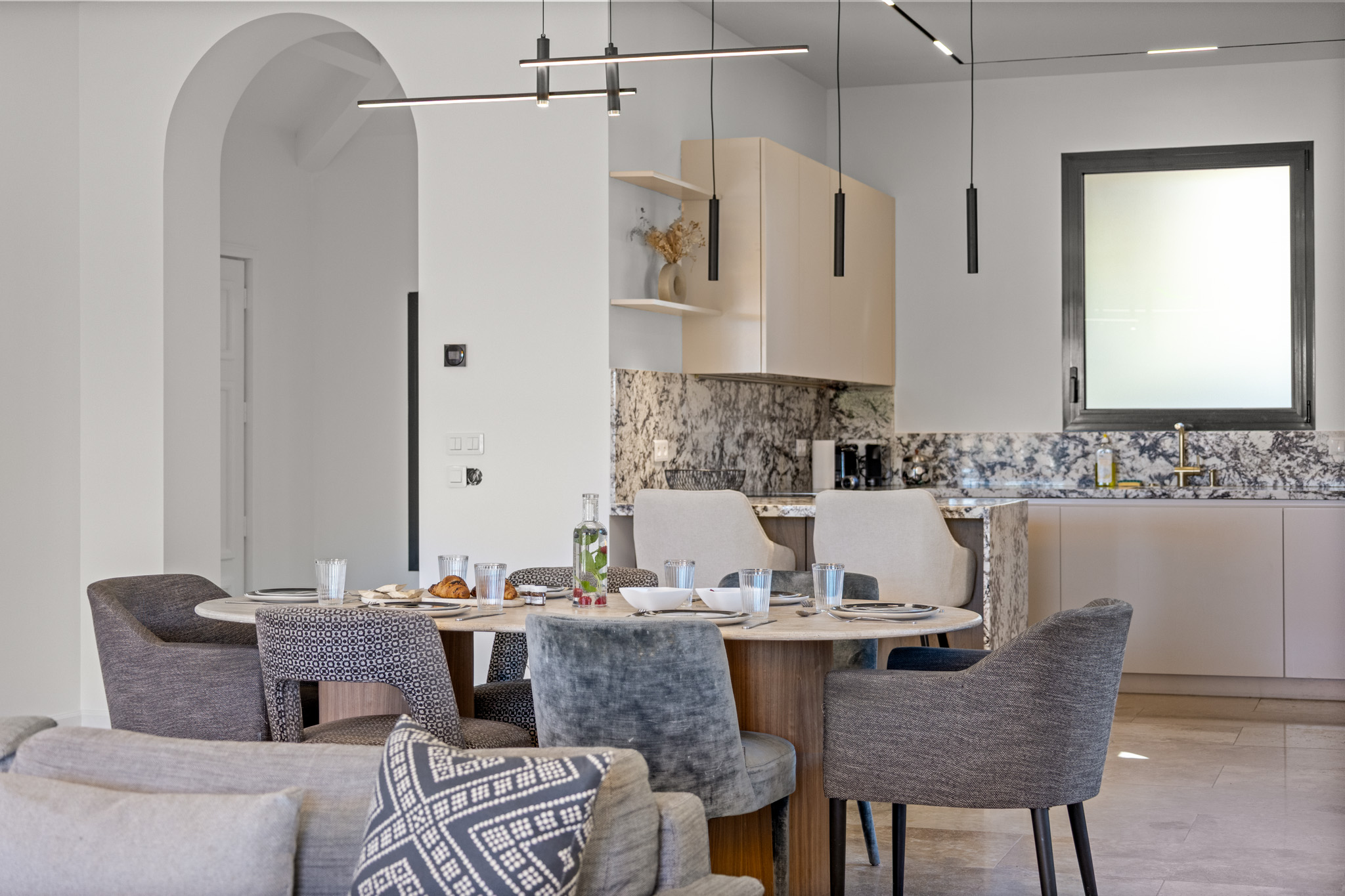 Villa Bassie Mougins - Salle à manger et cuisine