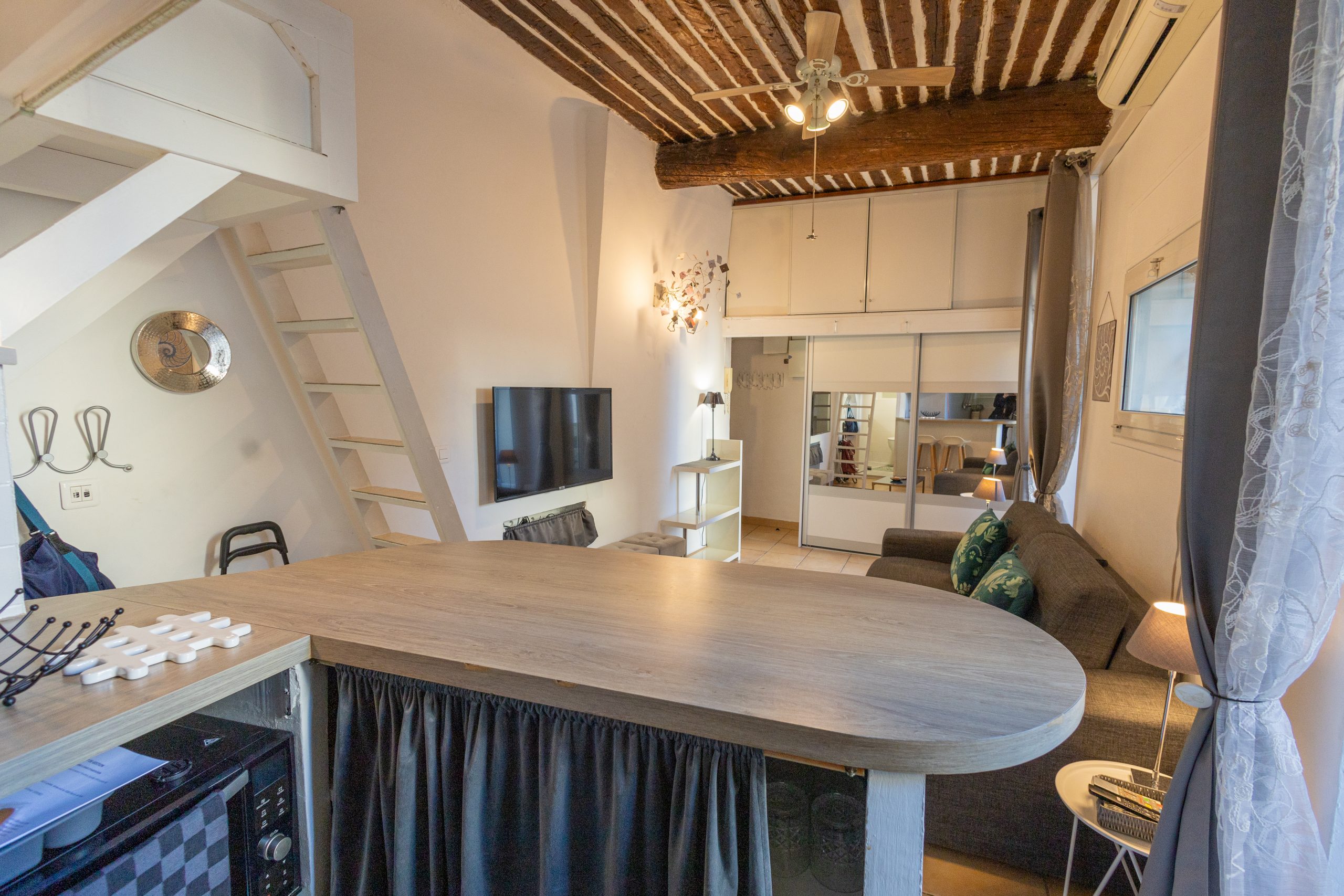 Studio Antoine à Cannes - Espace repas