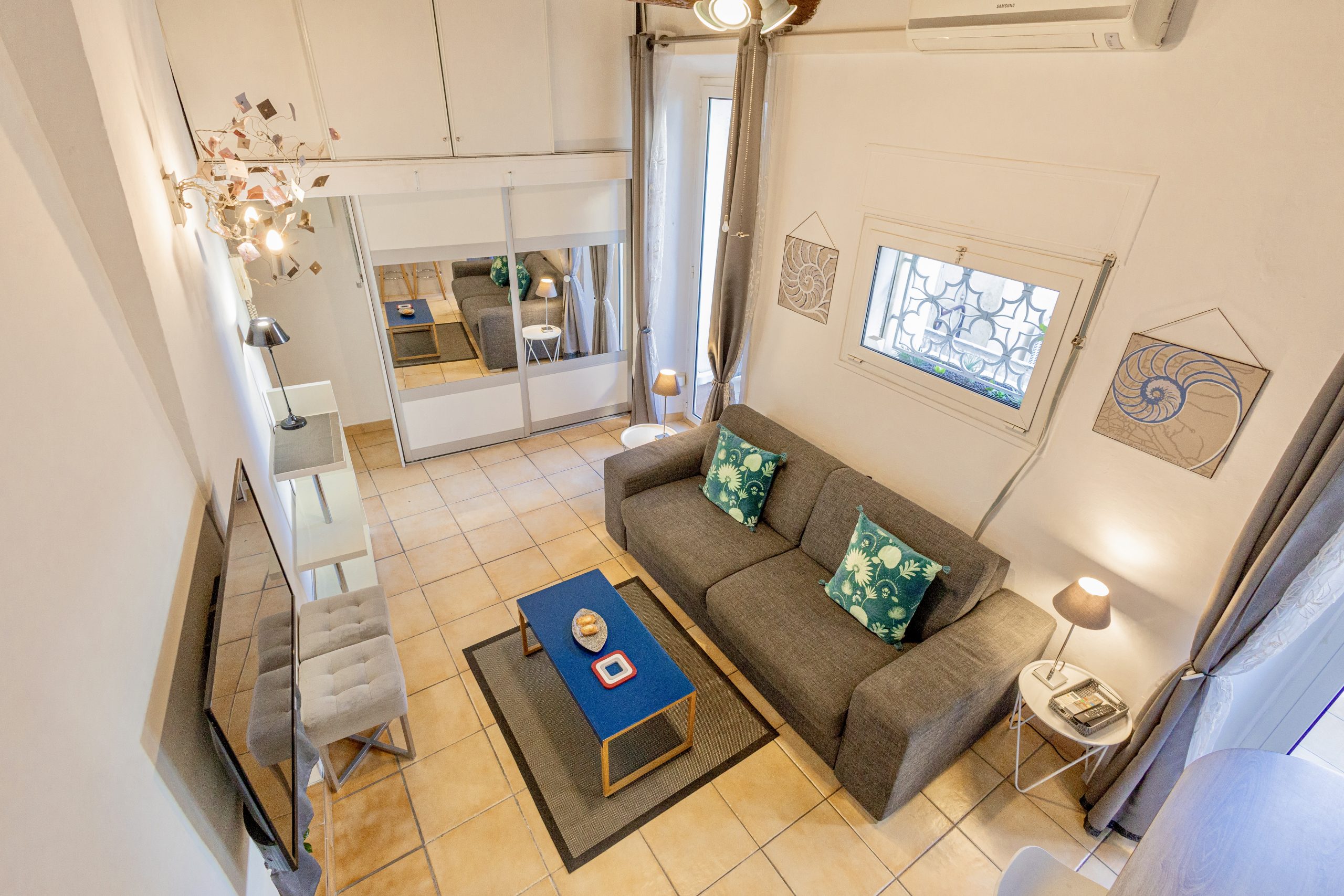 Studio Antoine à Cannes - Salon