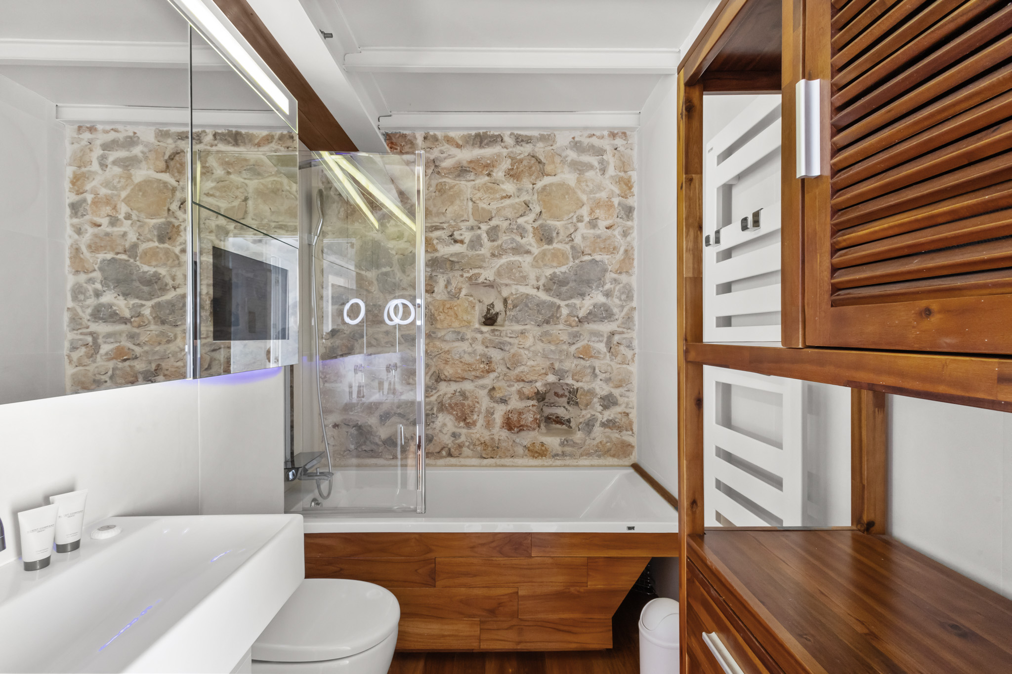 Duplex Saint-Pierre - Salle de bain n°1 - 2