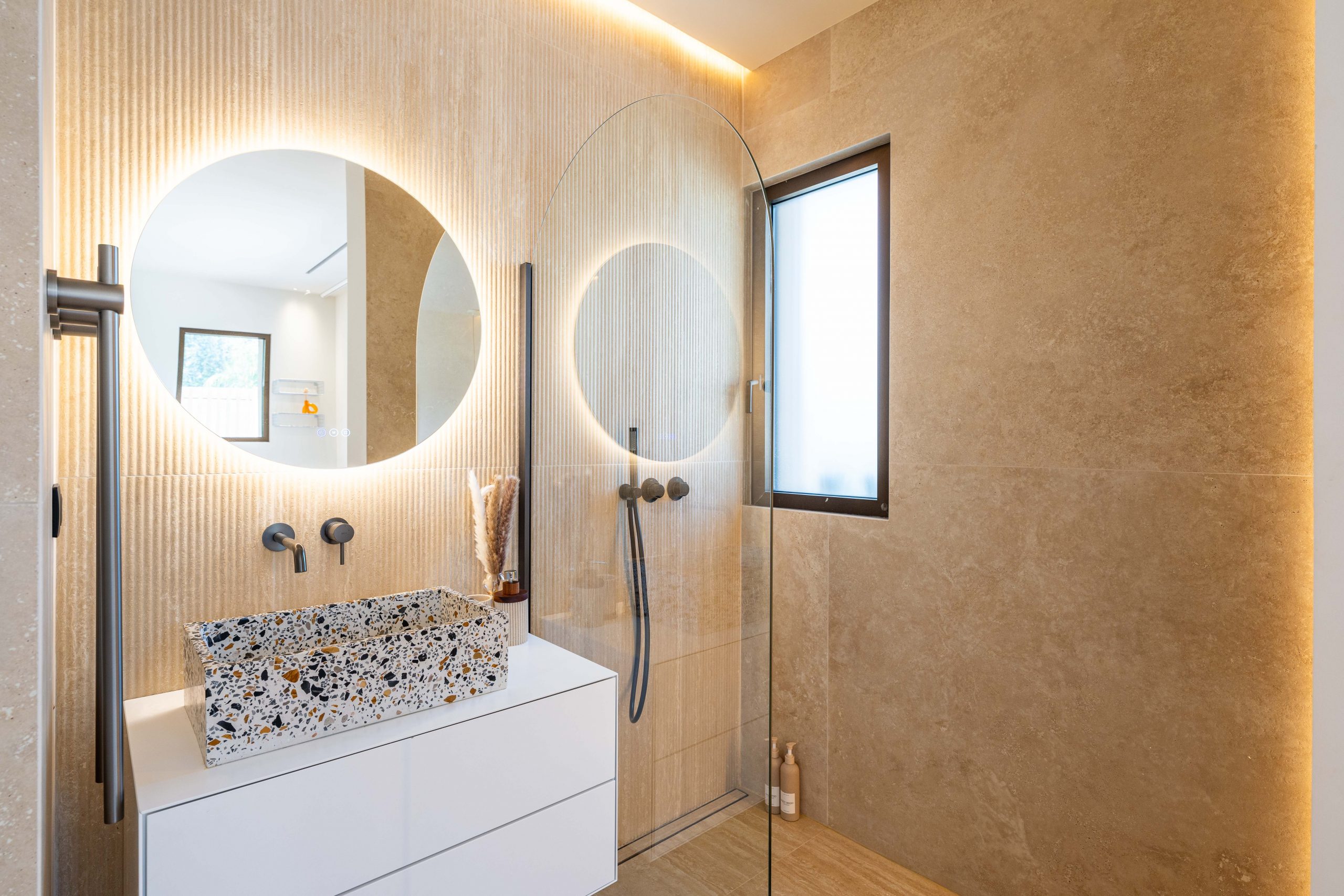 Villa Tomélio - Salle de douche chambre n°2