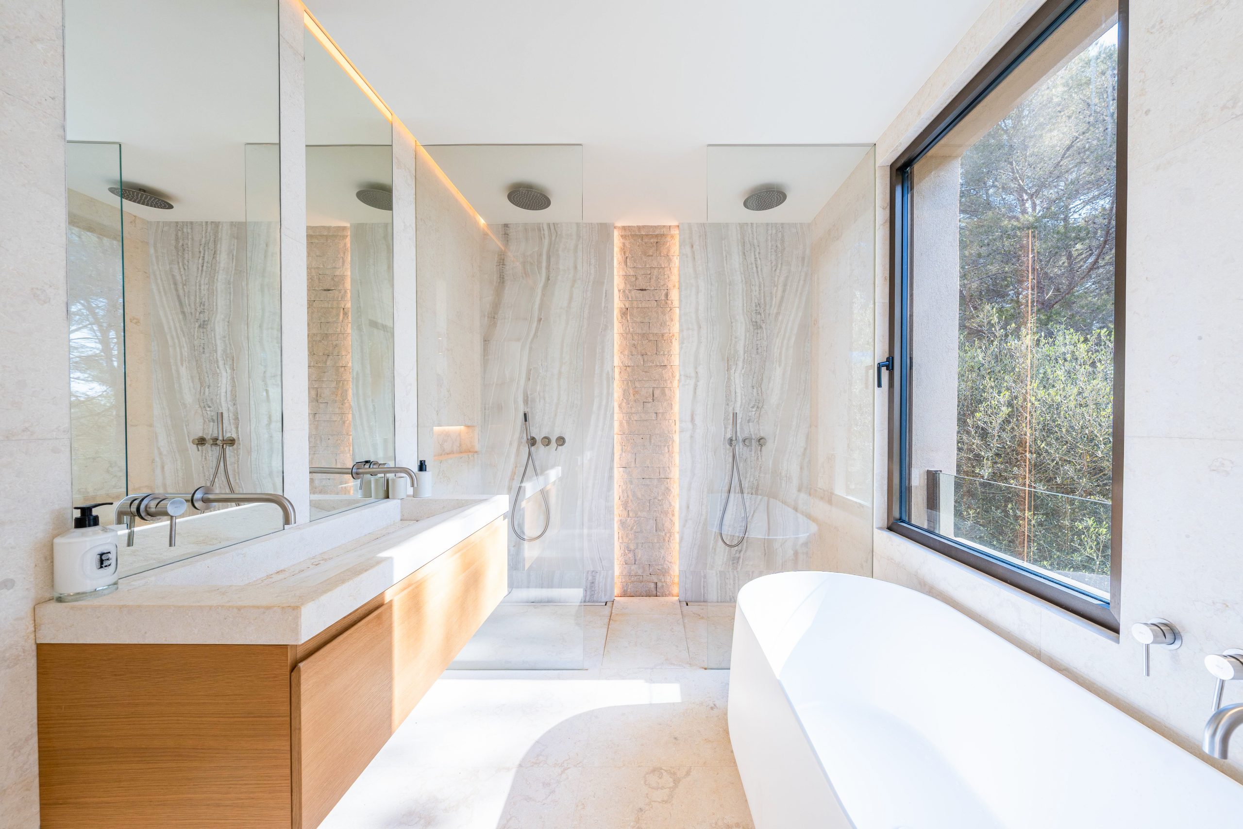 Villa Tomélio - Salle de bain complète suite parentale