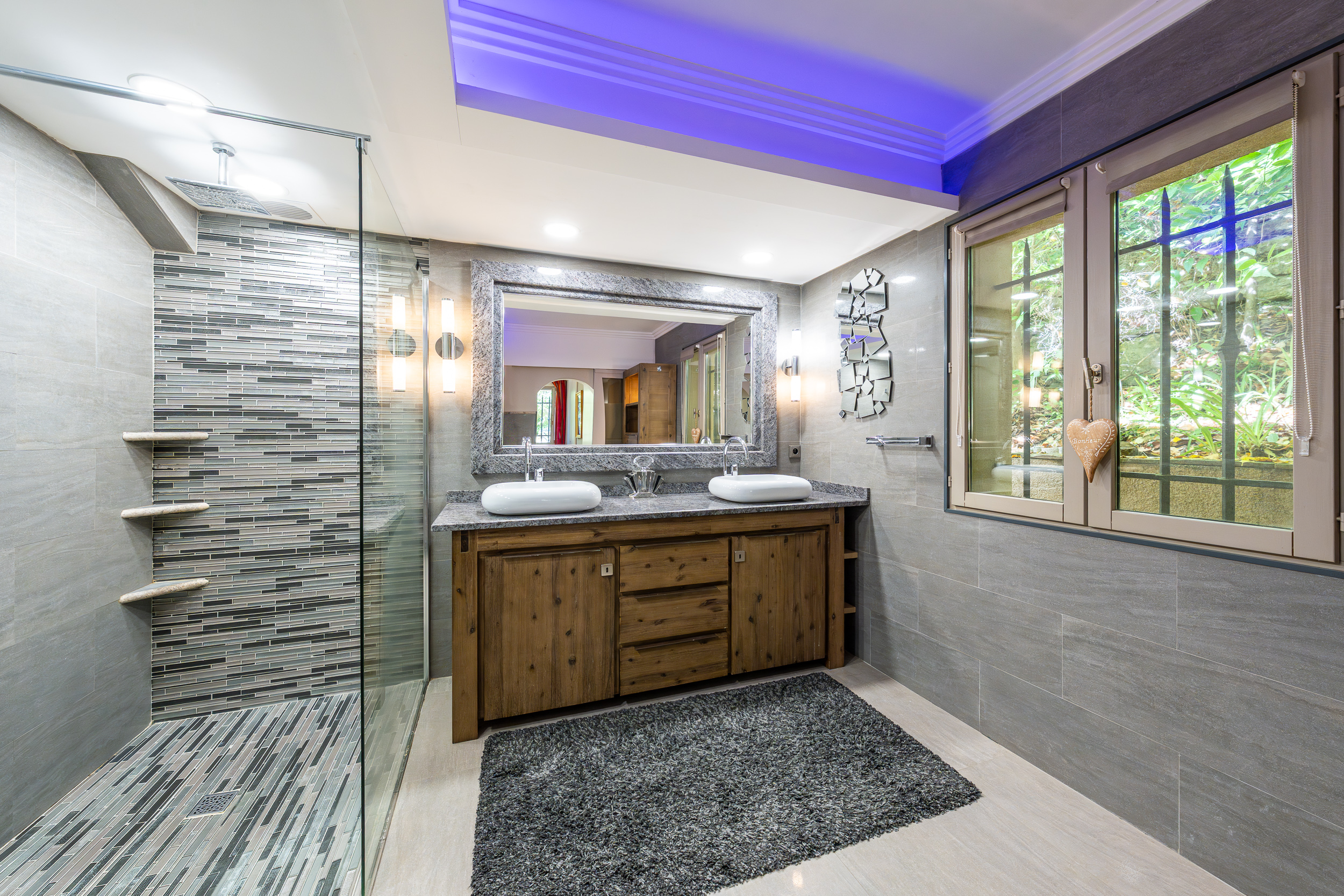 Salle de douche n°1