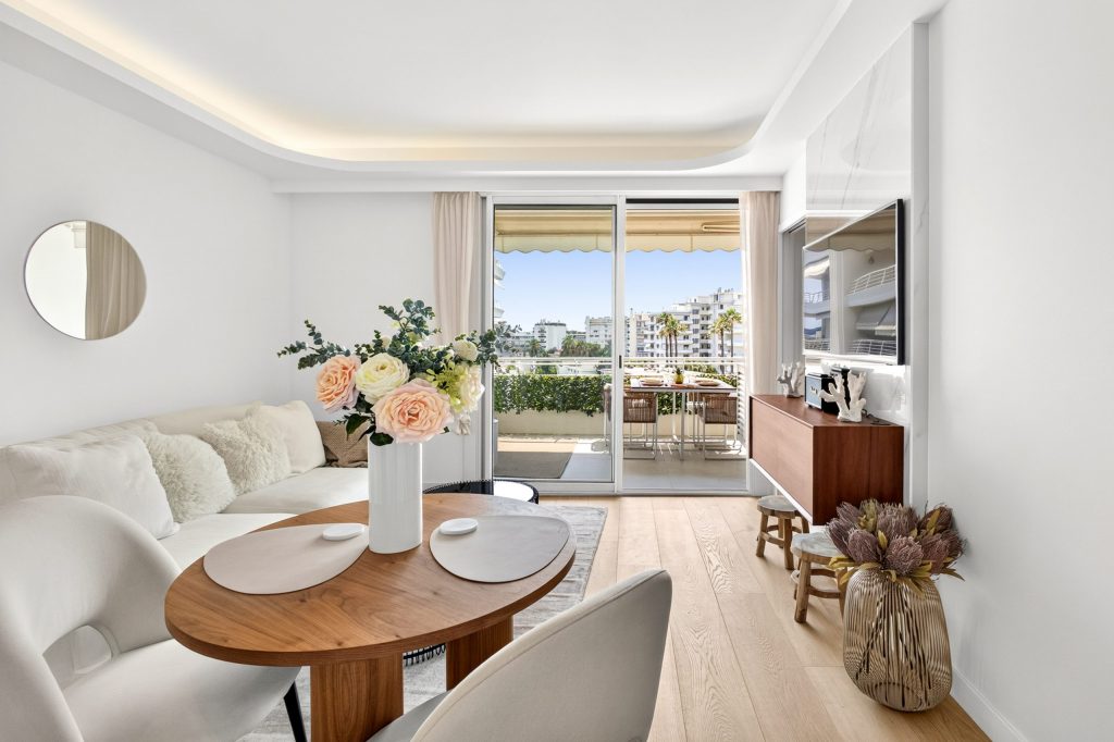 Lightful living room