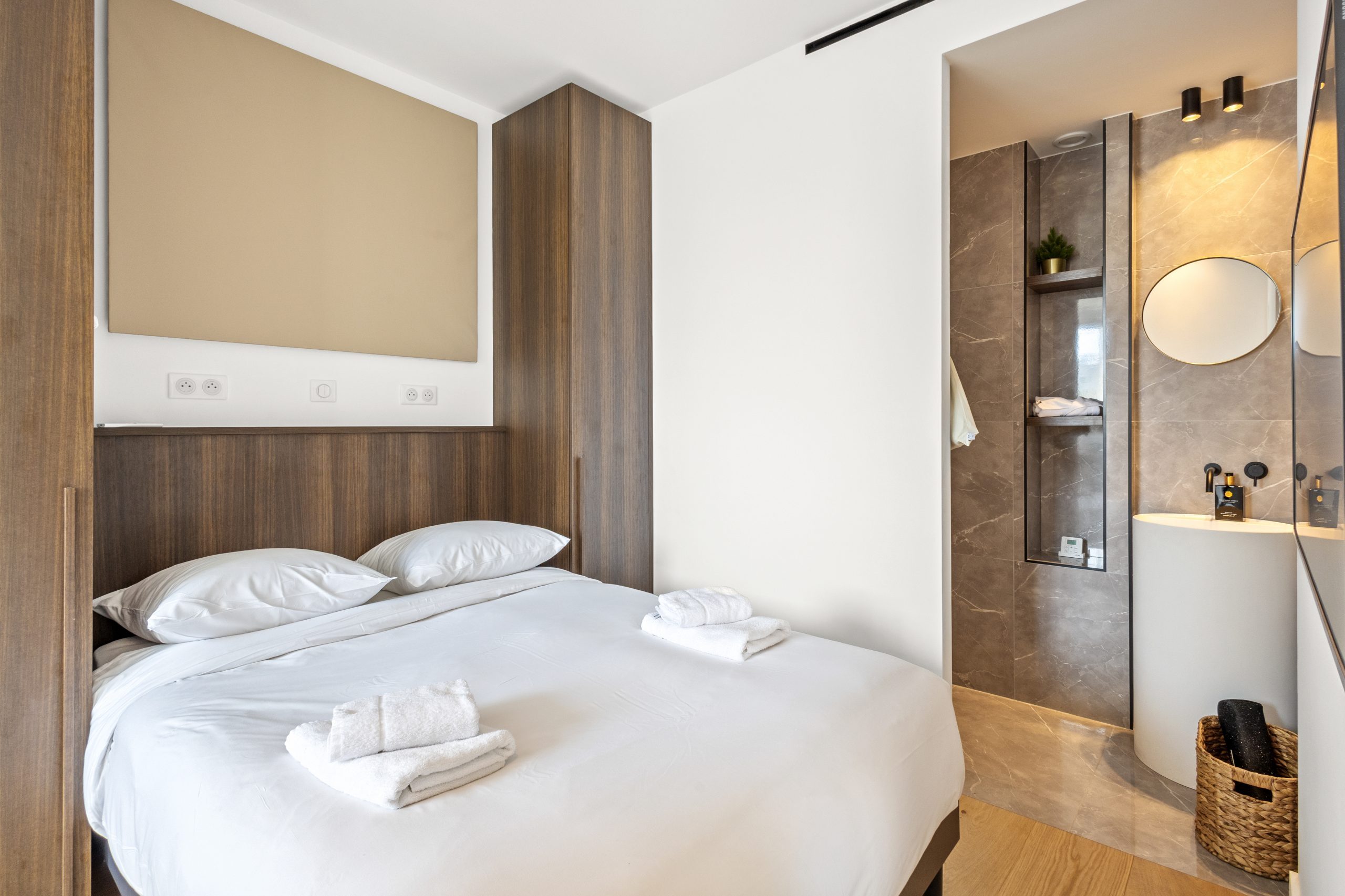 Bedroom ensuite