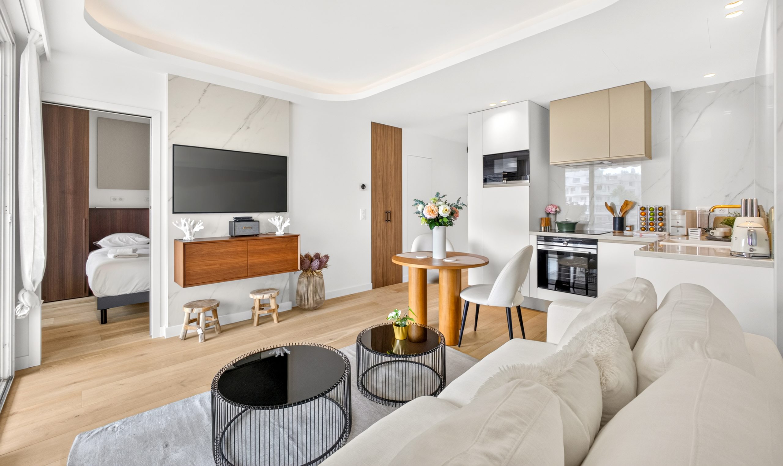 Tv Lounge
