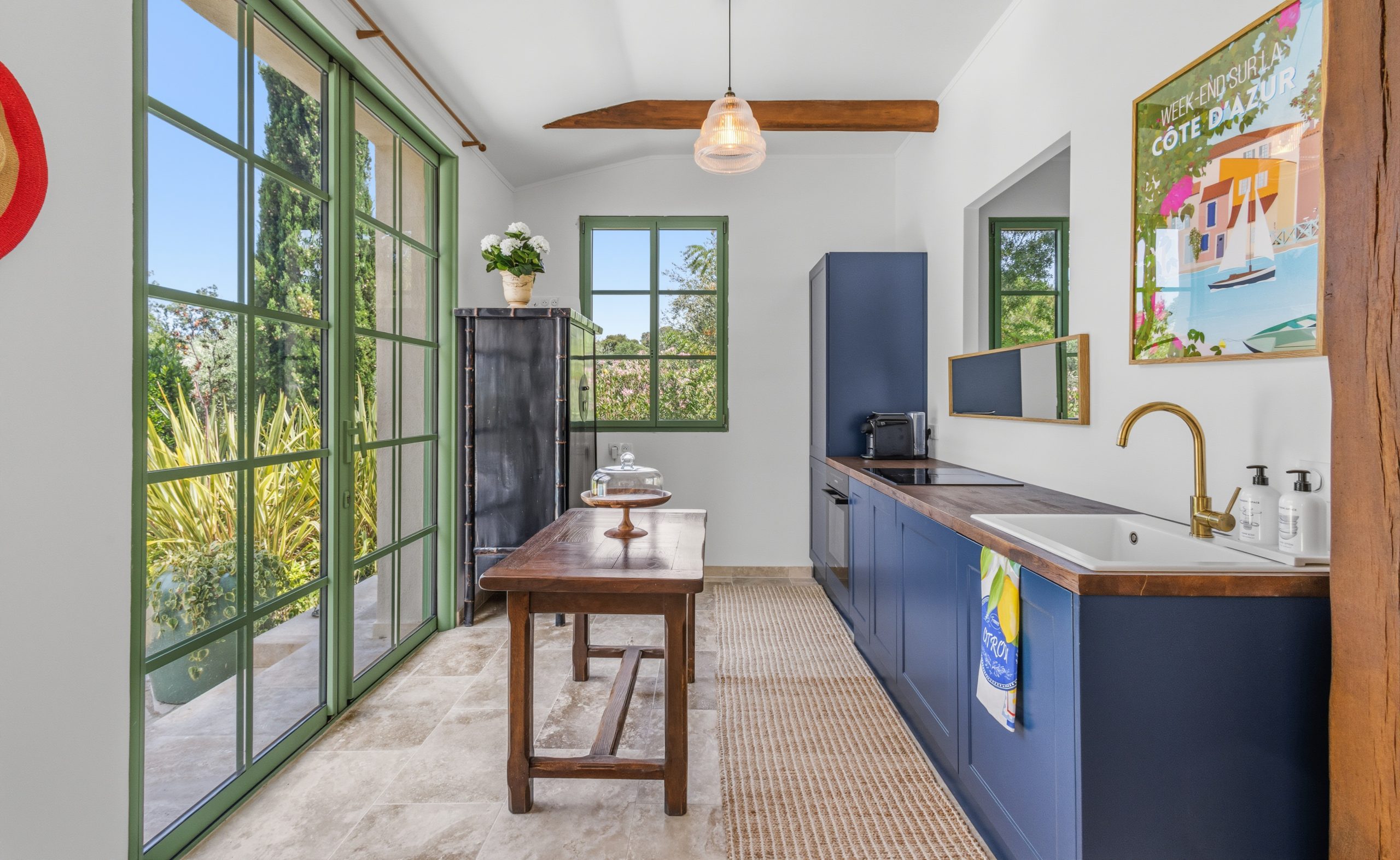 Pool house annex - Kitchen area
