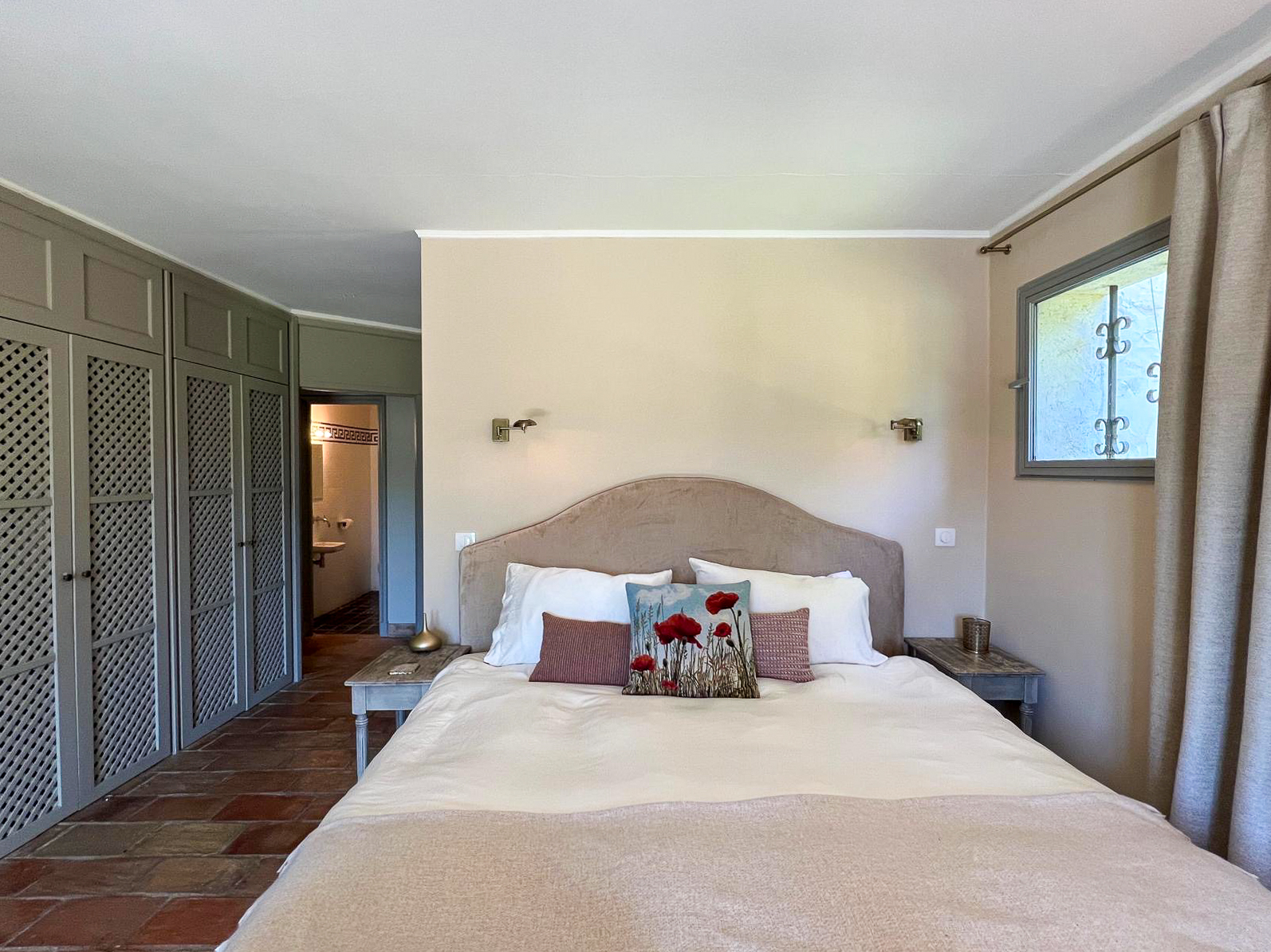 Master bedroom-3